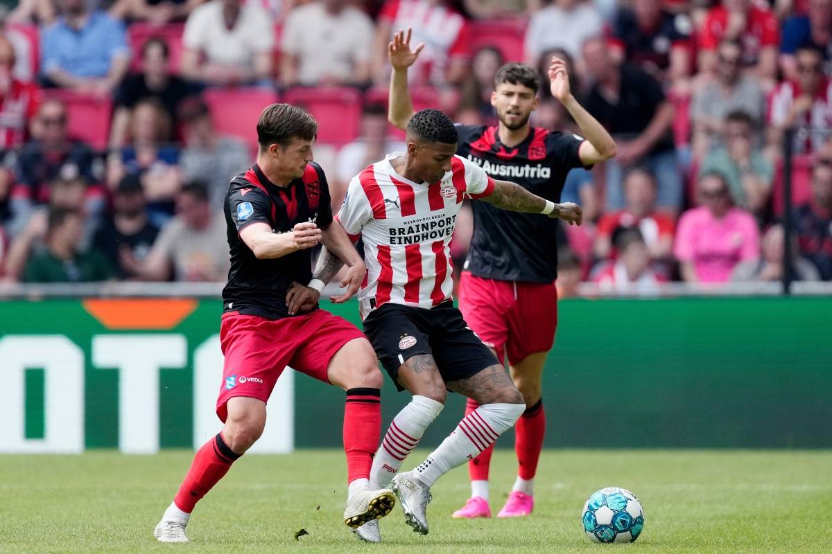 在接受采访 在接受采访