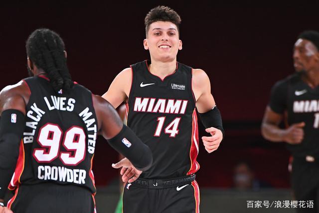 更像是一个 更像是一个