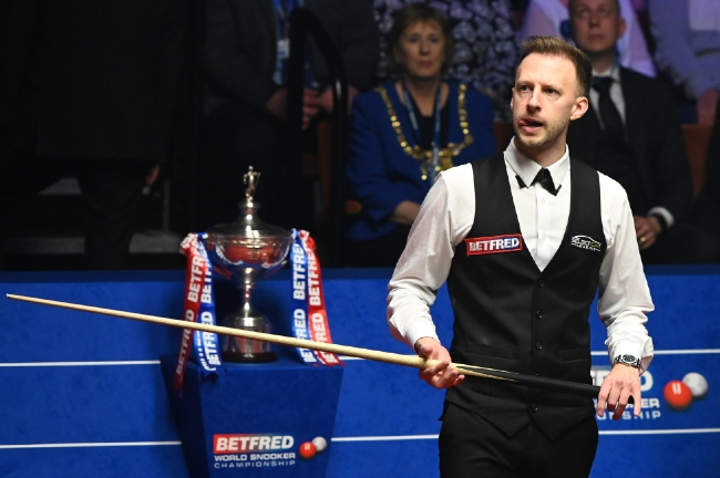 土还是硬地 土还是硬地