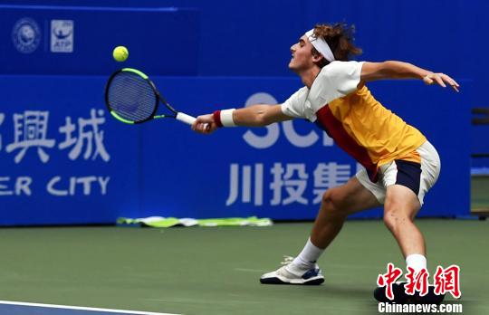 容依旧等于 容依旧等于