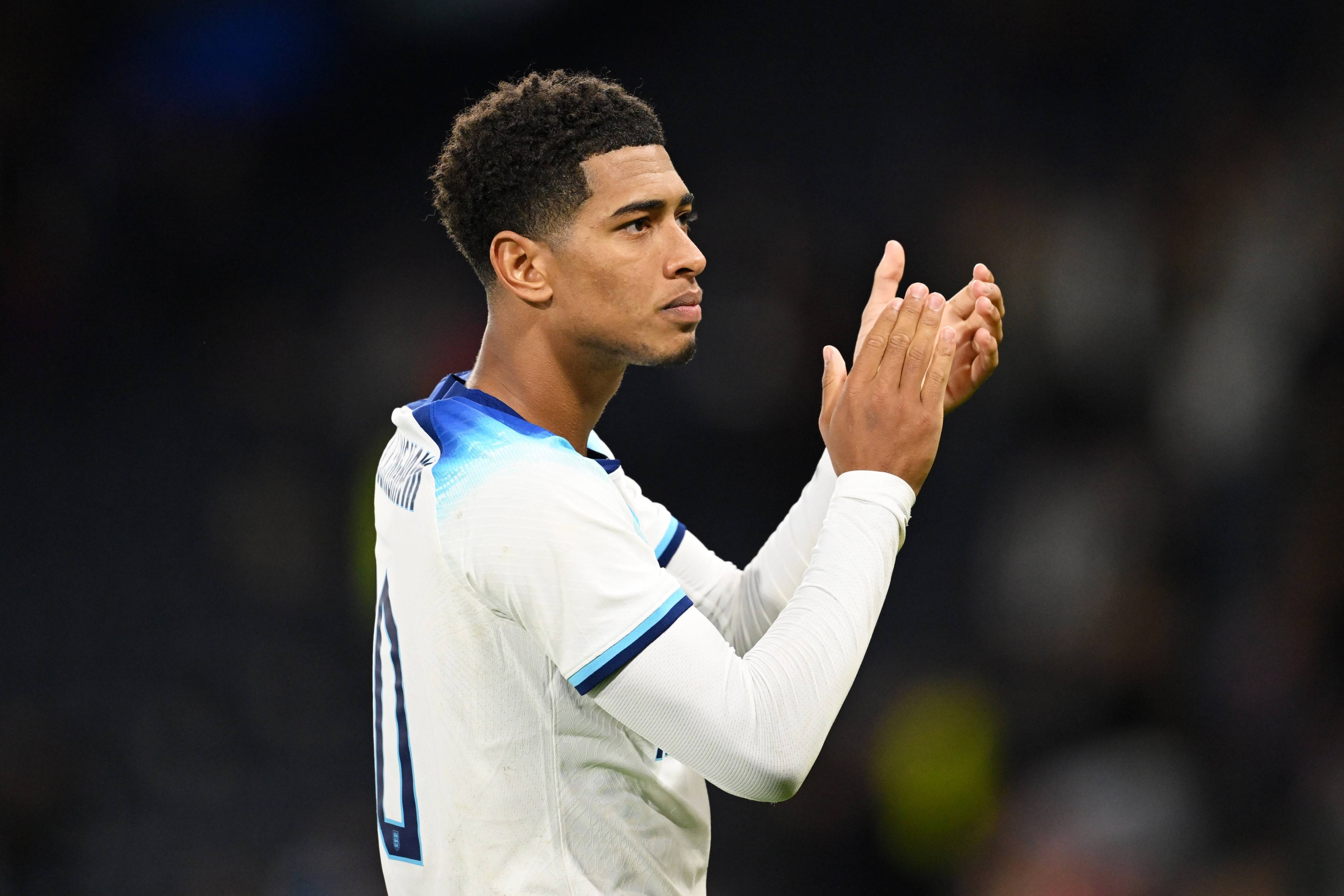 搭配上单大 搭配上单大